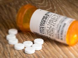Oxycodone vs Hydrocodone: Differences and Similarities