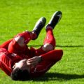 minimize knee injury in sports