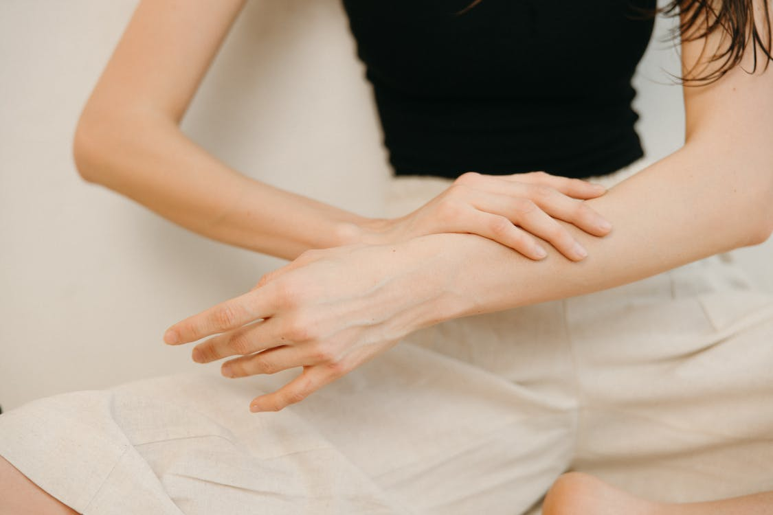 5 Ways to Relieve Itchy Skin At Home